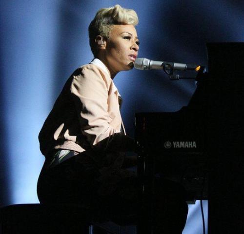 Emili Sande at the close of the show