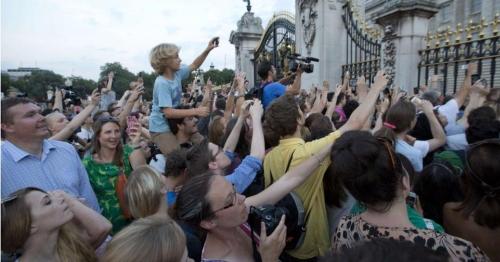 Crowds outside Buckingham Palace