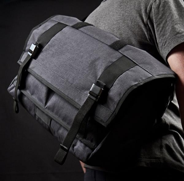 Mission Workshop AP Series VX Messenger Bag