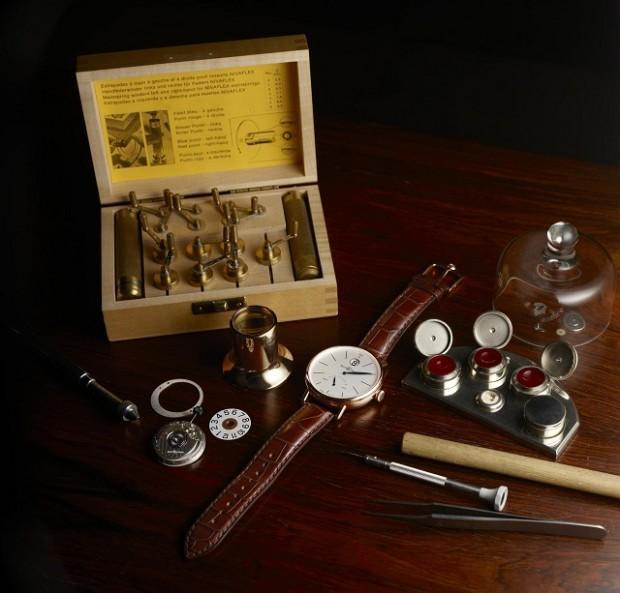 Baselworld 2012: Bell and Ross LE WW1 Jump Hour watch