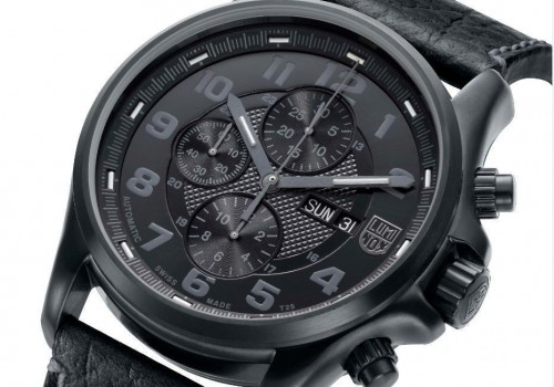 Luminox Field Valjoux Automatic