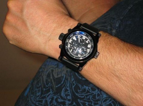 Optimal sun tan for modelling watches