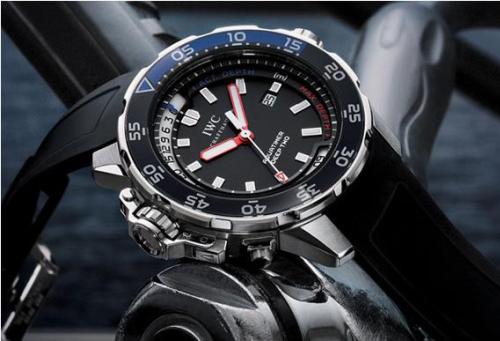 Underwater Wednesday: High-end divers